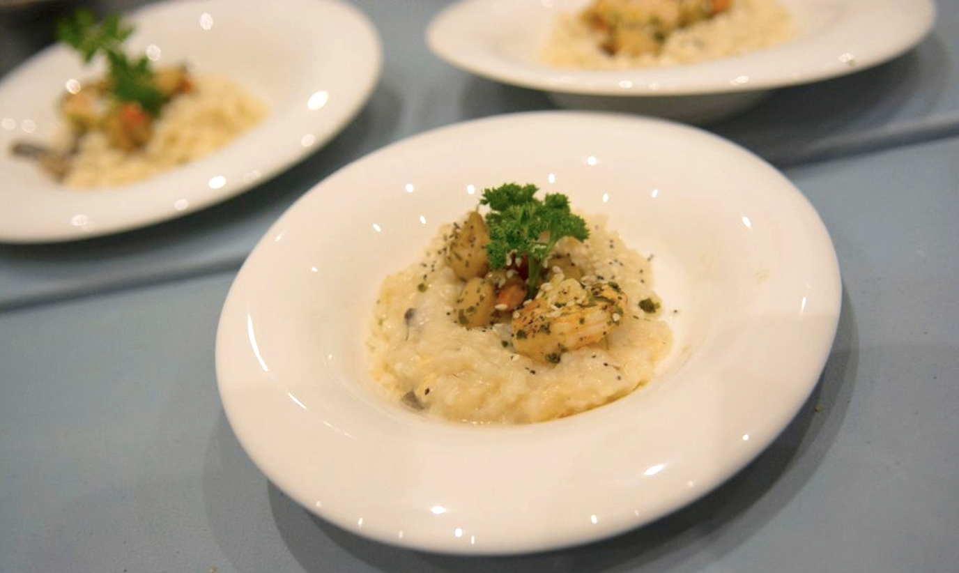 Cassolette de Crevettes et St Jacques & Risotto Crémeux aux Cèpes